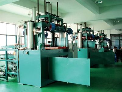 單工位真空成型機